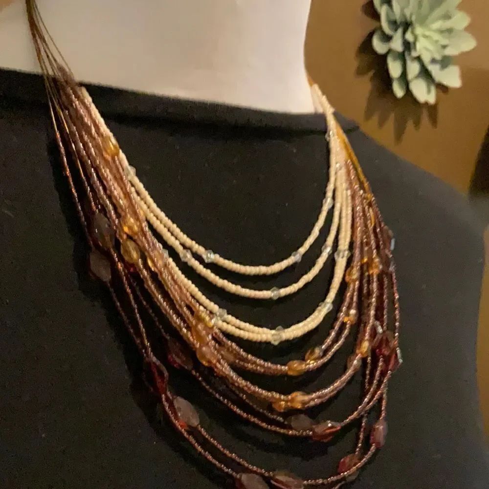 Beautiful Beaded Necklace - Picture 4 of 4